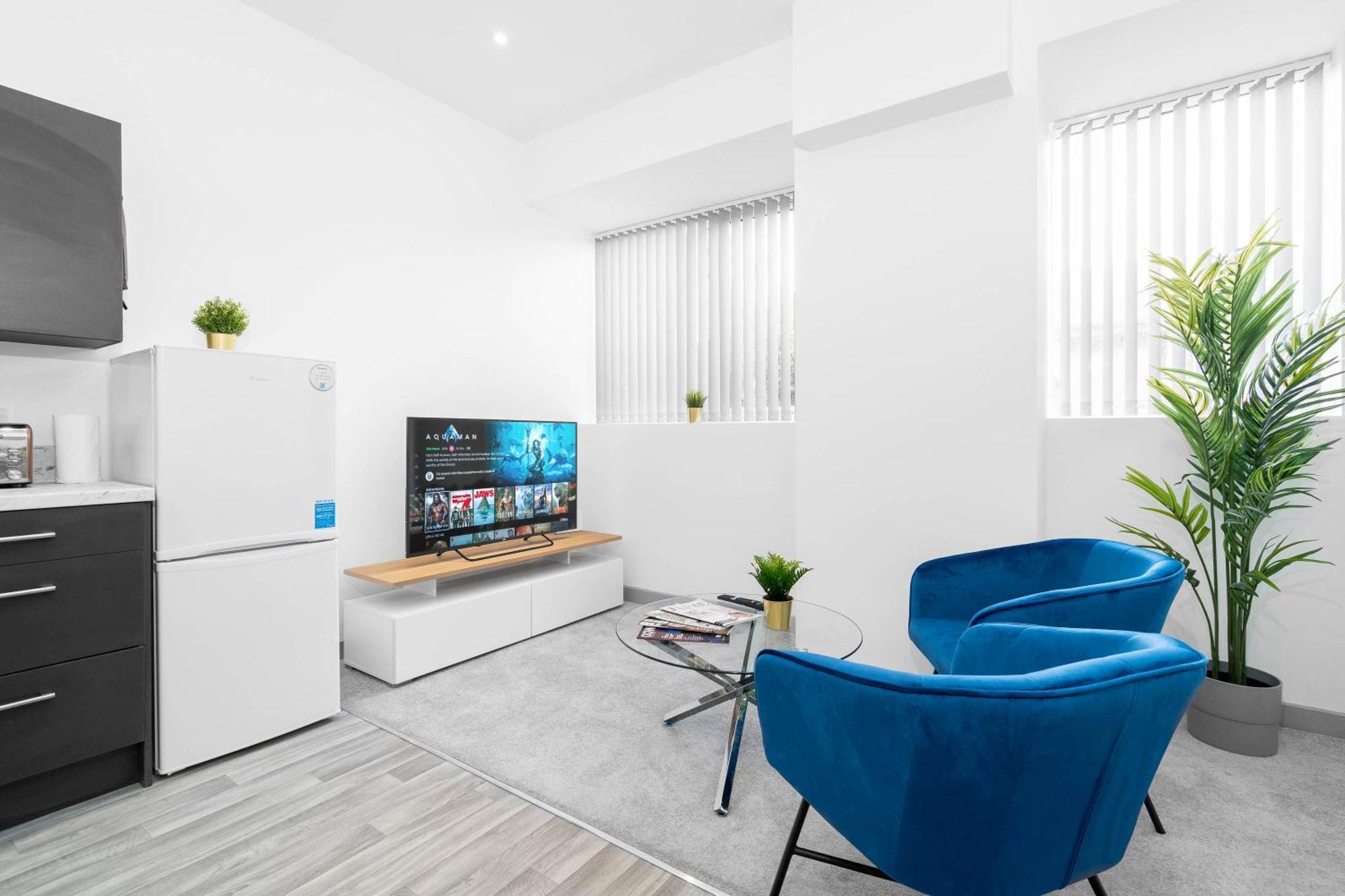 Modern Apartment In Brierley Hill - Secure Parking - Wifi & Netflix - Excellent Value - 11O Exterior foto