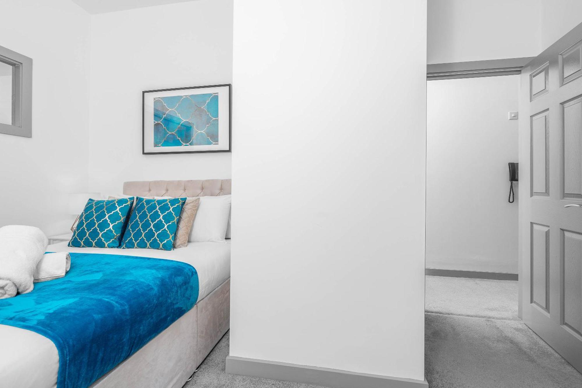 Modern Apartment In Brierley Hill - Secure Parking - Wifi & Netflix - Excellent Value - 11O Exterior foto